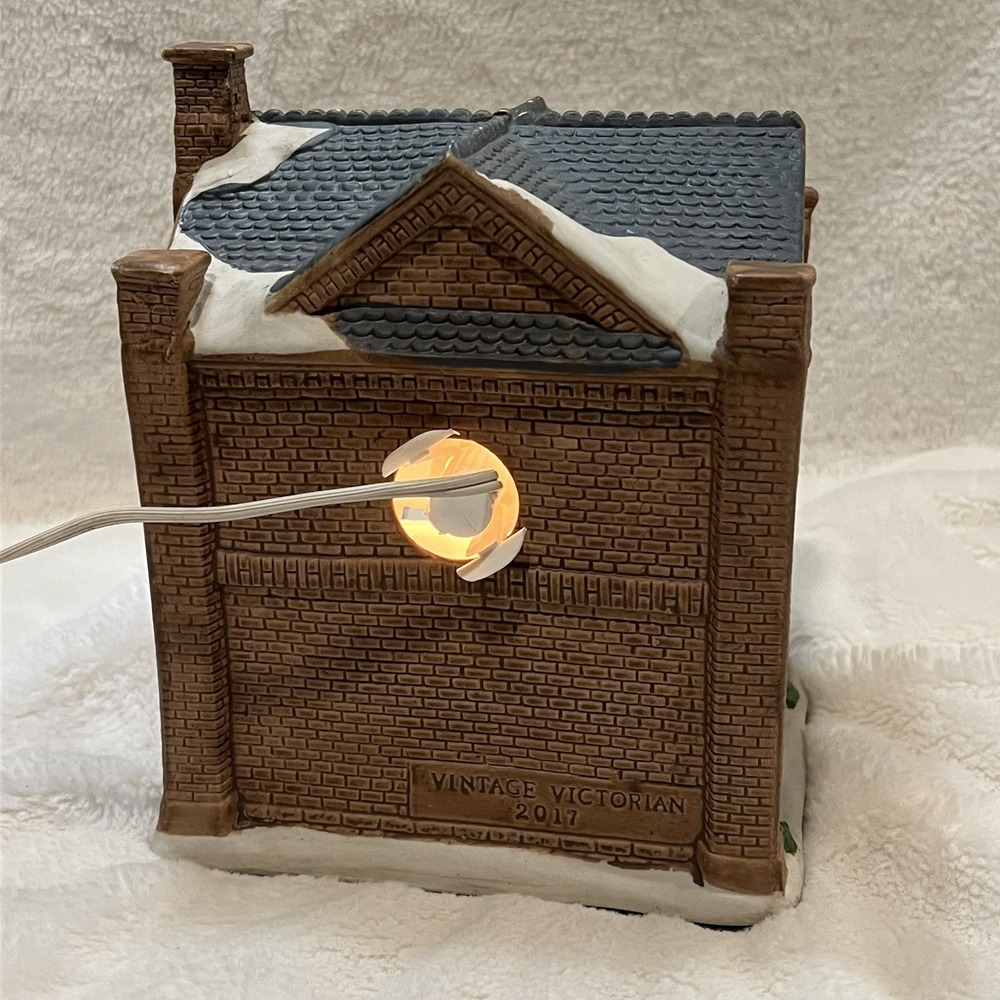 Holiday Time Toys For Tots Christmas Village Piece Lights Up 2017 - Picture 7 of 10